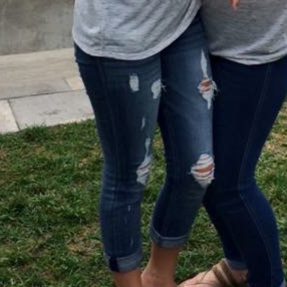 Express Jeans Mid Rise Cropped Legging, Distressed, Medium Wash, Size 2 - Picture 5 of 5